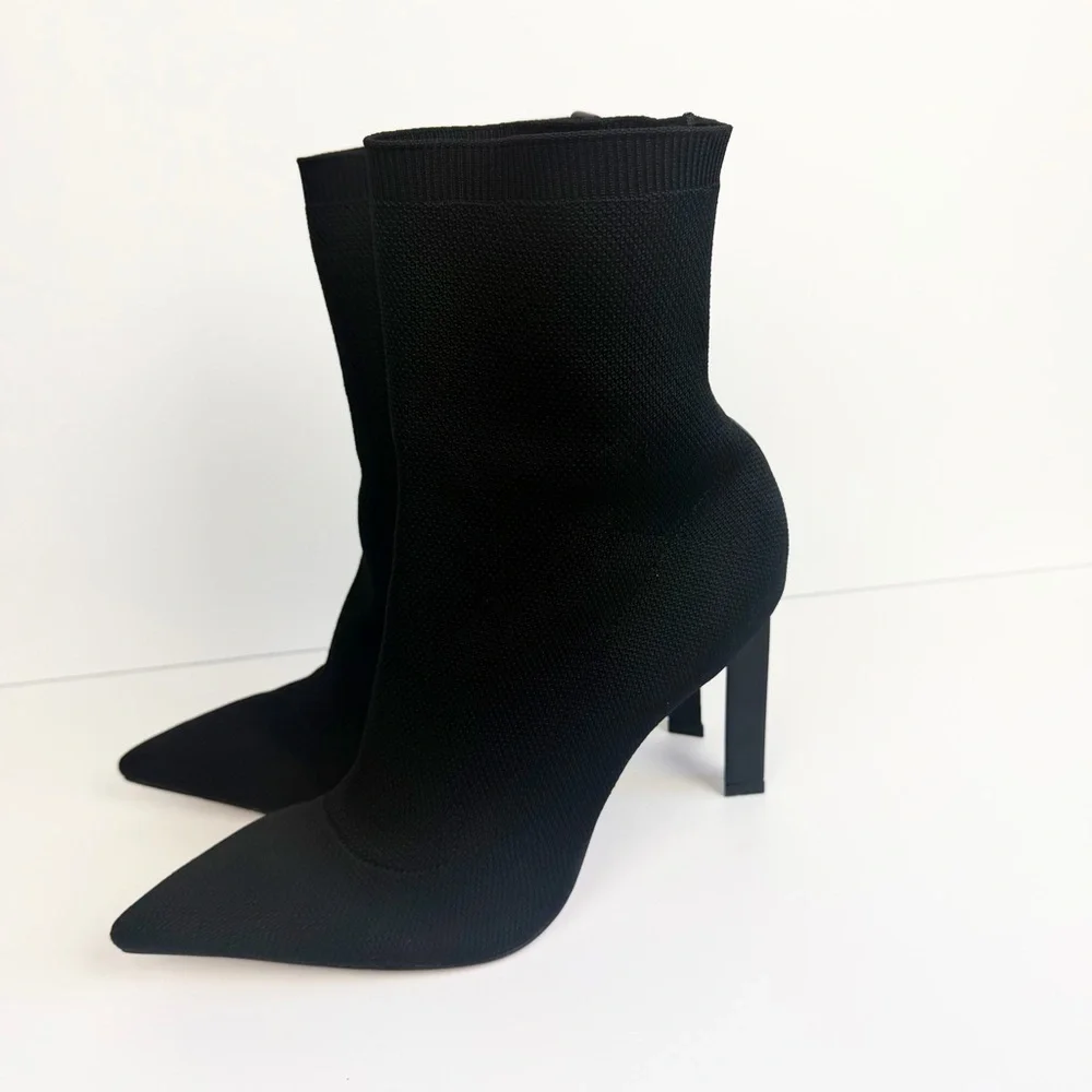 Schutz Ammie Pointed Toe Booties Ankle Boots Size 9.5 Black Knit